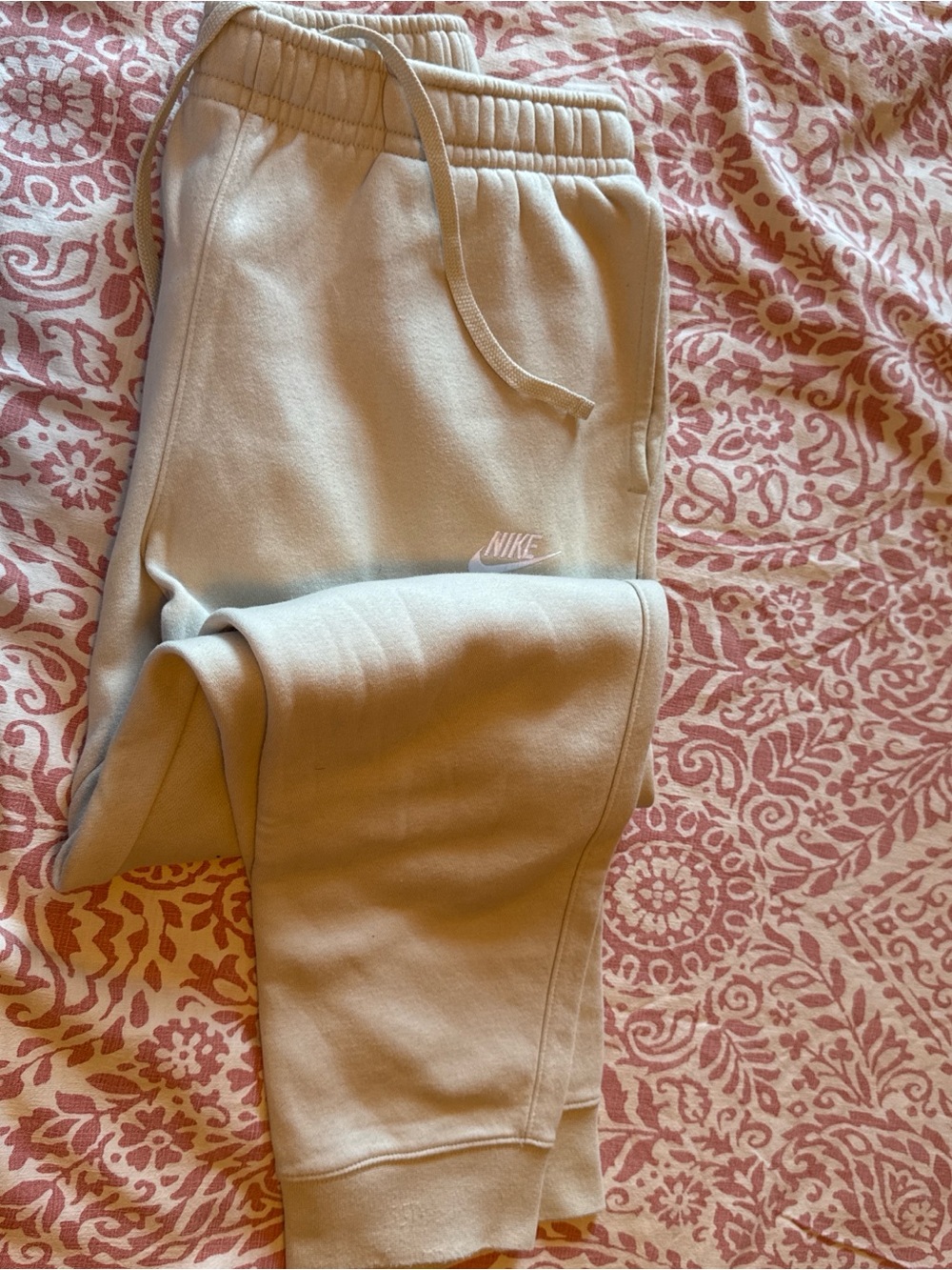 Nike men’s white/ cream Fleece Joggers